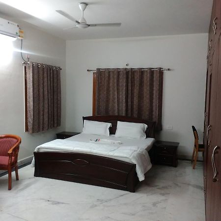Fresh Living Prime Banjara Hotel Hyderabad Eksteriør billede