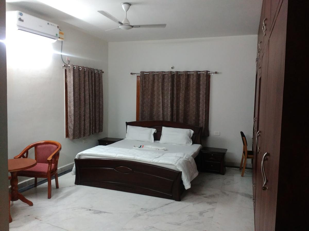 Fresh Living Prime Banjara Hotel Hyderabad Eksteriør billede